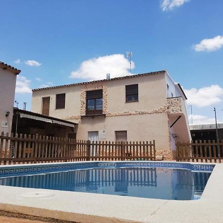 Casa Rural La Quinteria De Sancho Piscina Para Tres Apartamentos Argamasilla De Alba Bagian luar foto