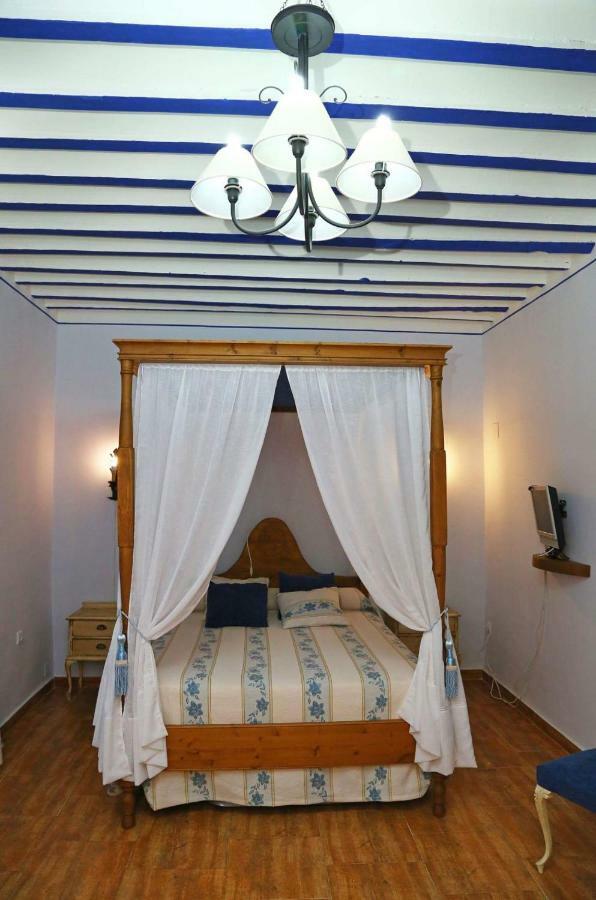 Casa Rural La Quinteria De Sancho Piscina Para Tres Apartamentos Argamasilla De Alba Bagian luar foto