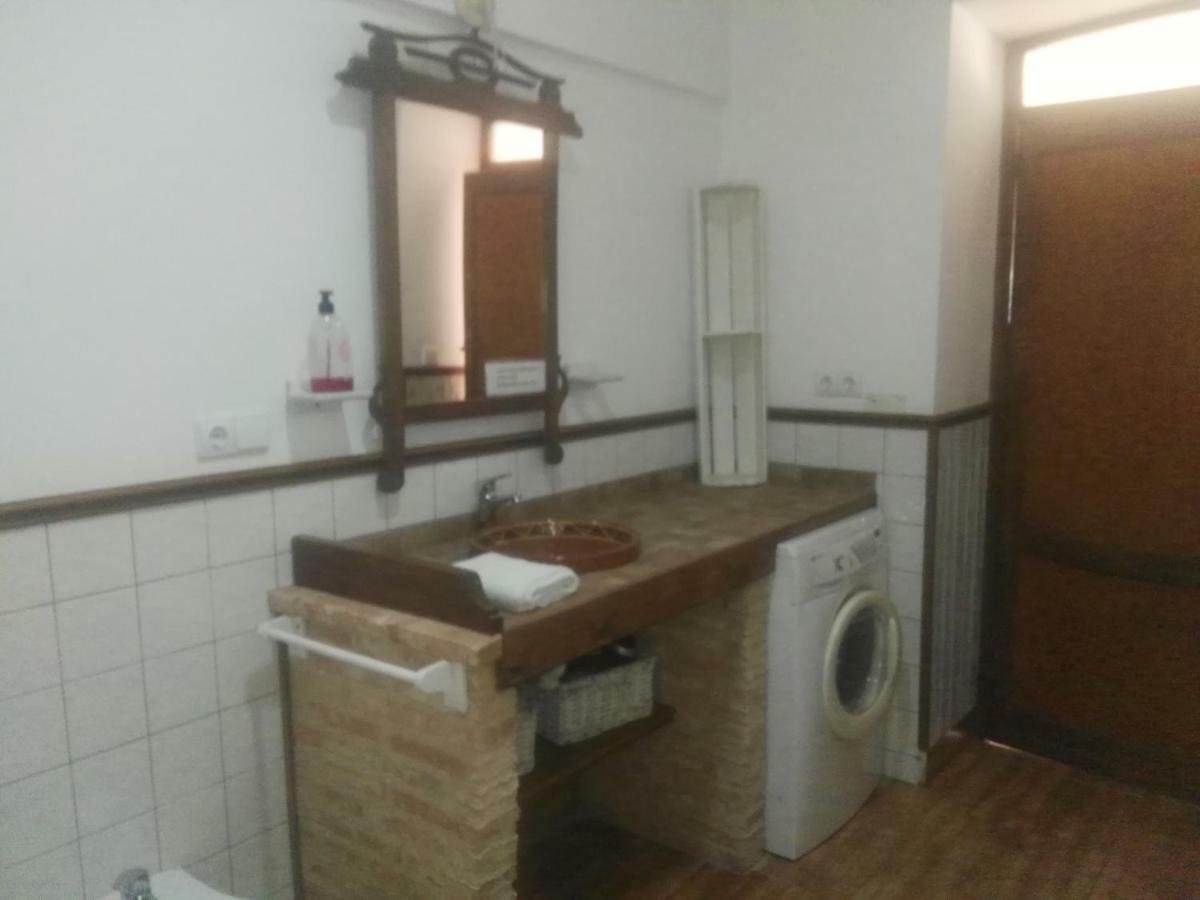Casa Rural La Quinteria De Sancho Piscina Para Tres Apartamentos Argamasilla De Alba Bagian luar foto