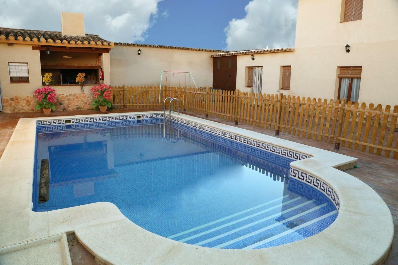 Casa Rural La Quinteria De Sancho Piscina Para Tres Apartamentos Argamasilla De Alba Bagian luar foto