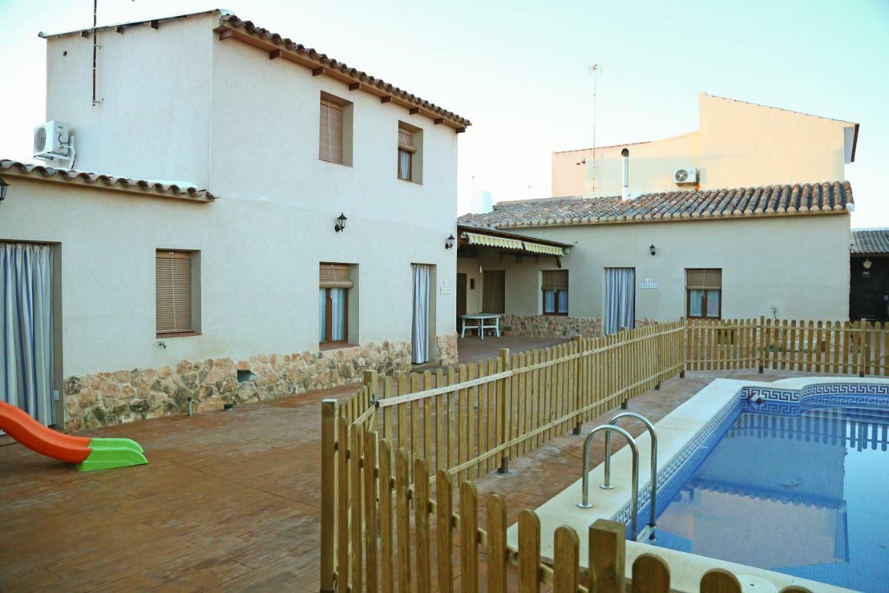 Casa Rural La Quinteria De Sancho Piscina Para Tres Apartamentos Argamasilla De Alba Bagian luar foto